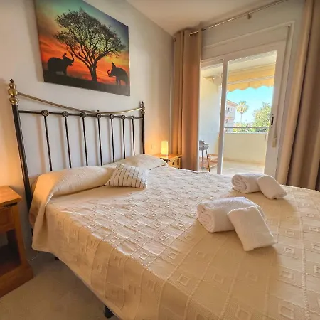 3 Bed Petunias, San Pedro Apartment *